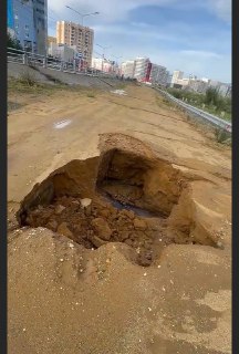 Провал на улице Чернышевского в Якутске: последствия дождя