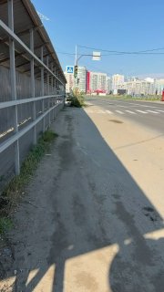 Гостиница «Космос» заблокировала выезд бетоном